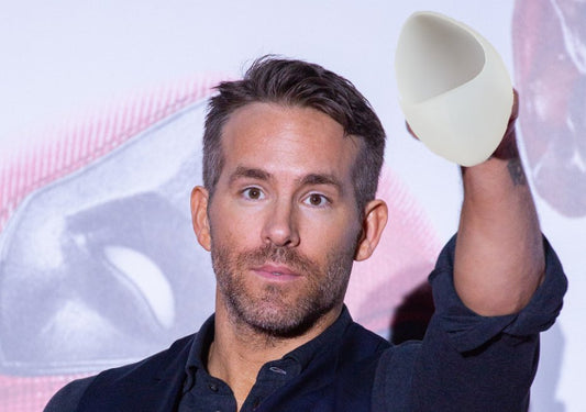 Cup Feeding Like a Boss: A Ryan Reynolds Masterclass - kindestCup.com